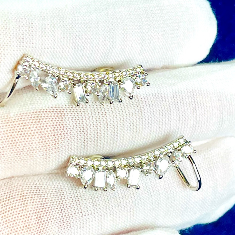Sterling Silver/925 Silver Filled Cubic Zirconia Stud Earrings.